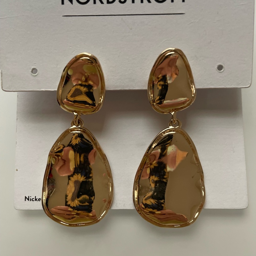 ⭐️NEW Nordstrom Gold Sculptural Drop Earrings